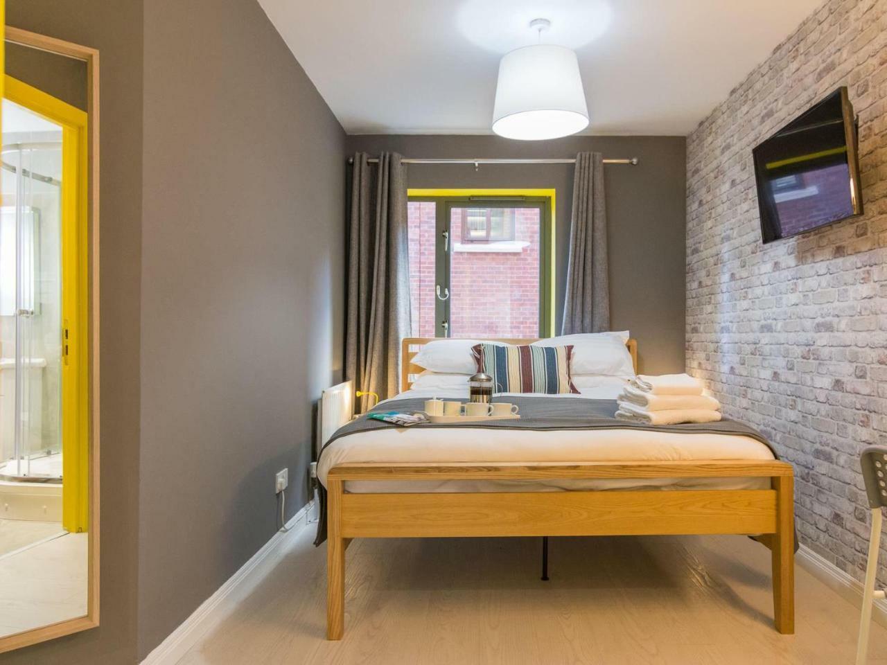 Central Belfast Apartments: Citygate Apartments III Apartment
