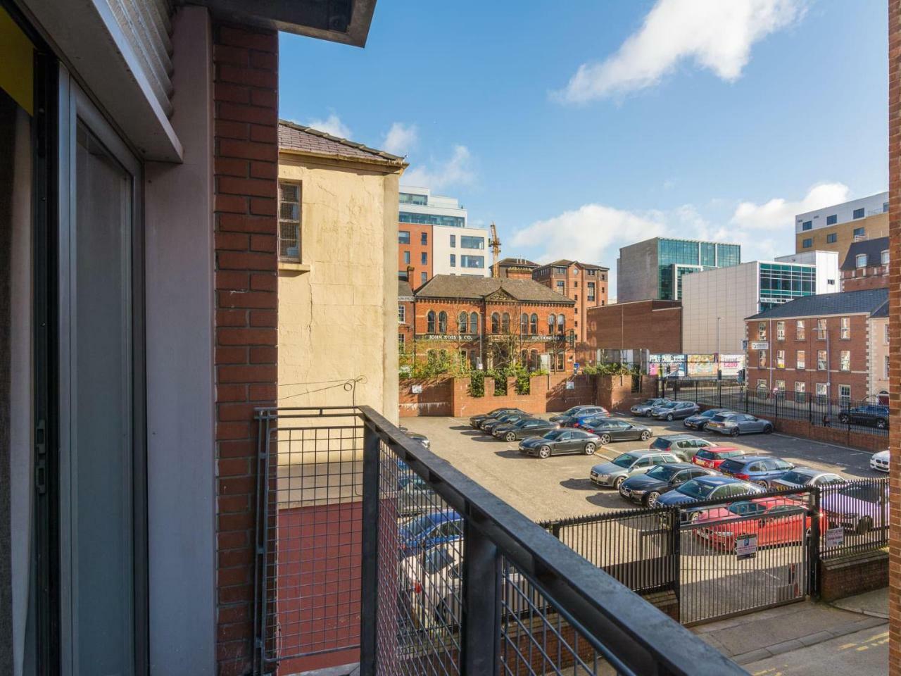 Central Belfast Apartments: Citygate Apartments III Apartment *